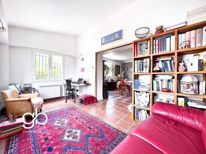 Image No.6-5 Bed House for sale