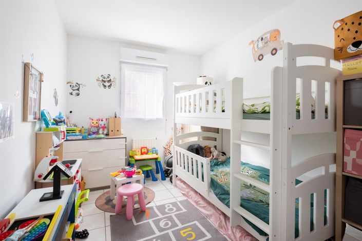 Image No.6-4 Bed House for sale