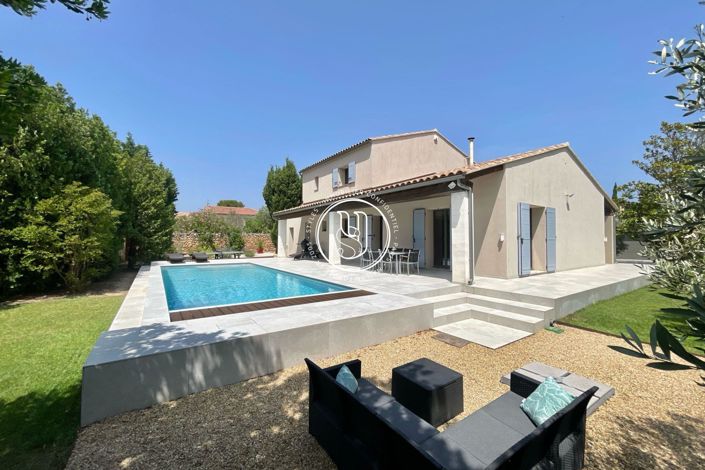 Maussane-les-Alpilles, House