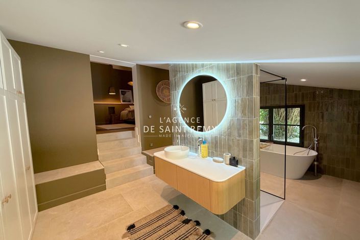 Image No.7-4 Bed House for sale