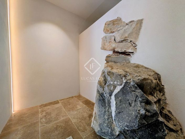 Image No.26-3 Bed House for sale