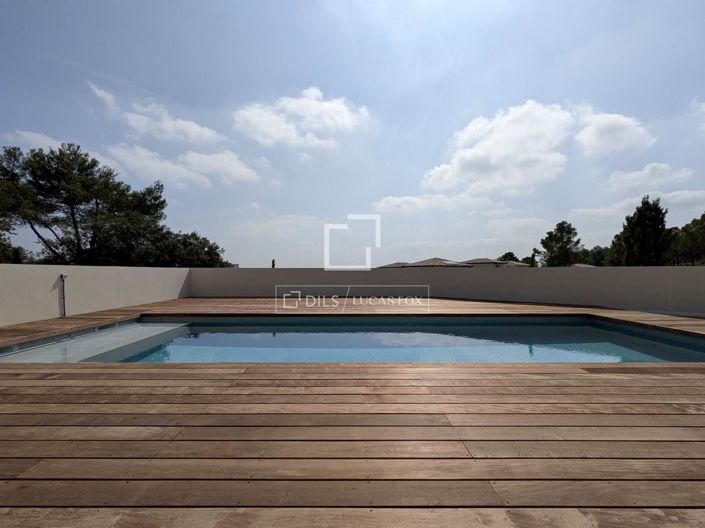 Image No.26-3 Bed House for sale