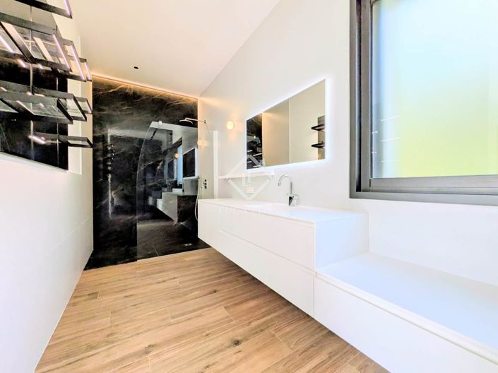 Image No.39-3 Bed House for sale