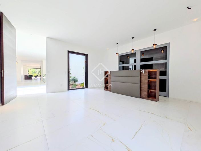 Image No.7-3 Bed House for sale