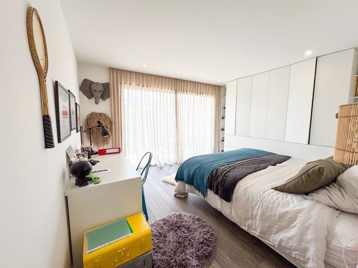 Image No.16-4 Bed House for sale