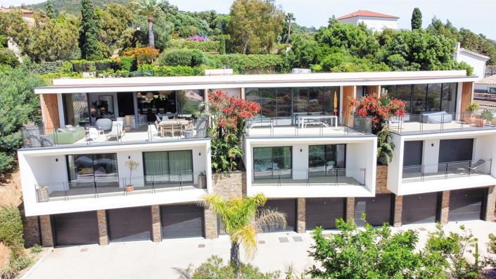 Image No.2-4 Bed House for sale