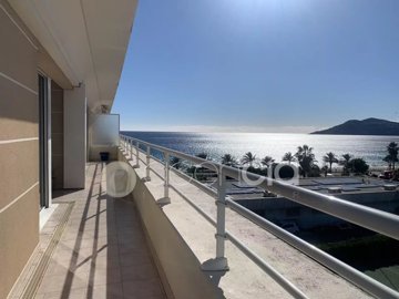 1 - Cannes-la-Bocca, Apartment