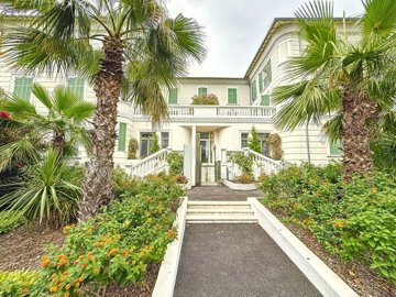 1 - Cannes, Apartment