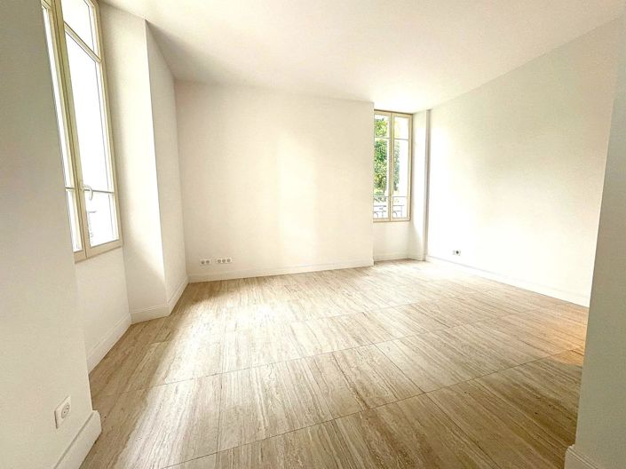 Image No.3-Appartement de 2 chambres à vendre à Cannes