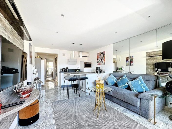 Image No.2-Appartement de 2 chambres à vendre à Cannes