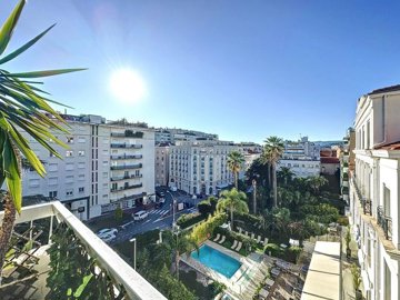 1 - Cannes, Apartment