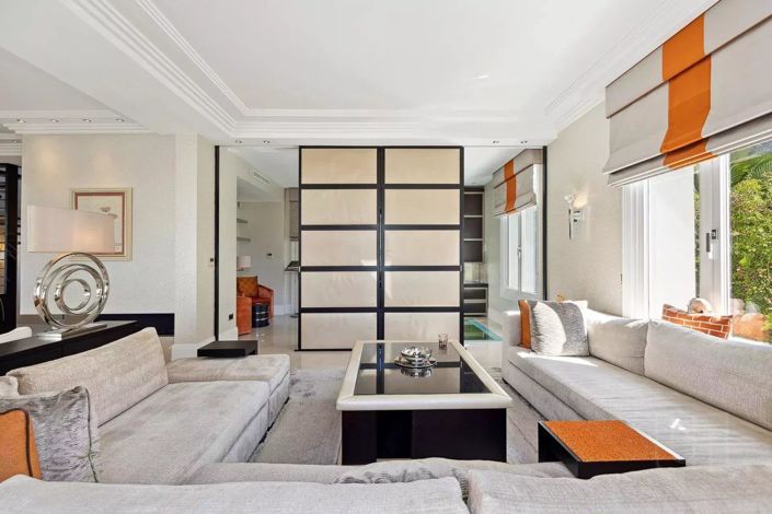 Image No.6-4 Bed House for sale