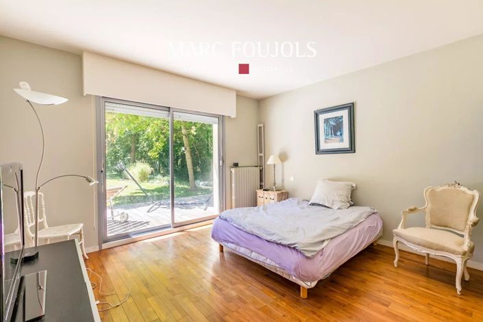 Image No.16-6 Bed House for sale