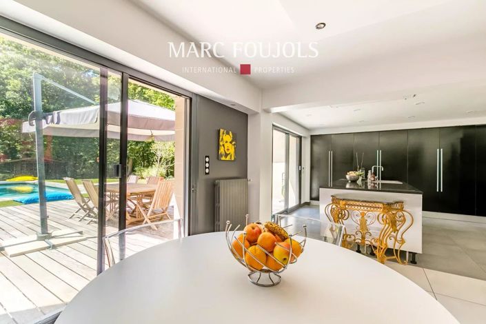 Image No.7-6 Bed House for sale