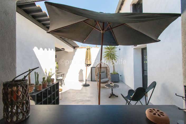 Image No.12-6 Bed House for sale