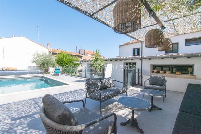 Image No.2-6 Bed House for sale