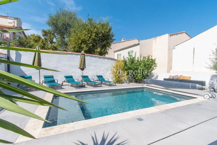 Image No.22-6 Bed House for sale