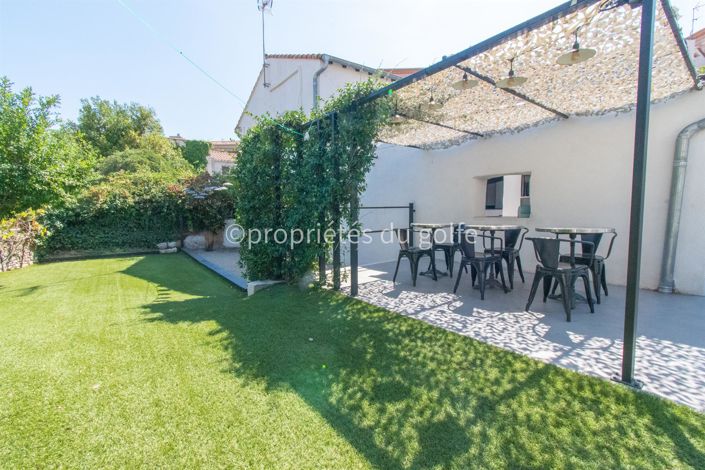 Image No.4-6 Bed House for sale