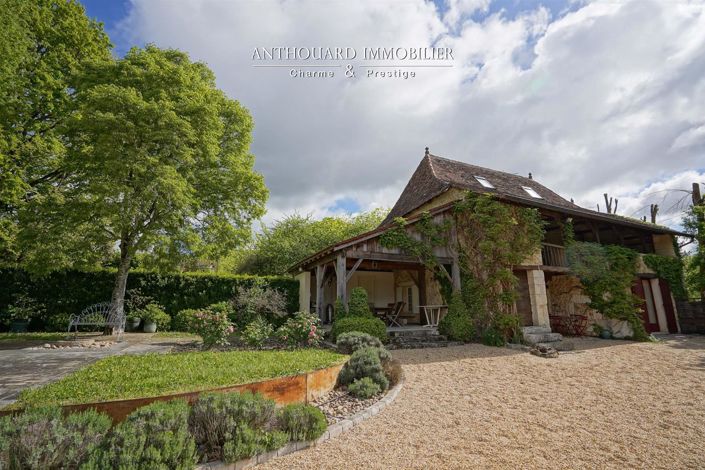 Image No.1-4 Bed House for sale