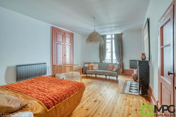 Image No.17-5 Bed House for sale