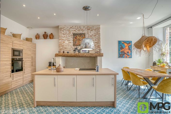 Image No.4-5 Bed House for sale