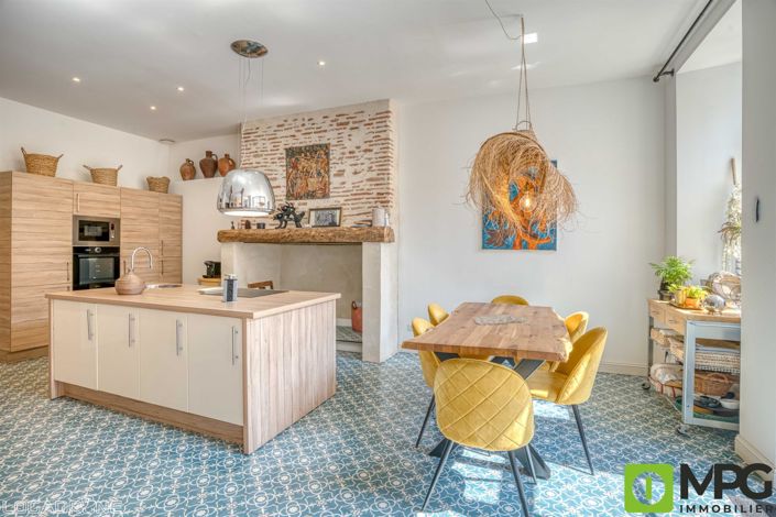 Image No.5-5 Bed House for sale