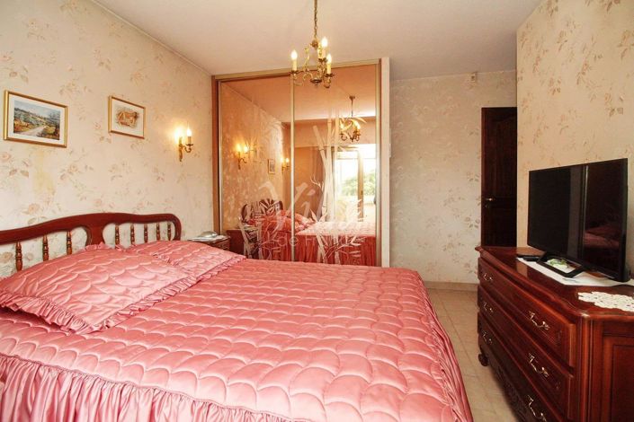 Image No.14-2 Bed Apartment for sale