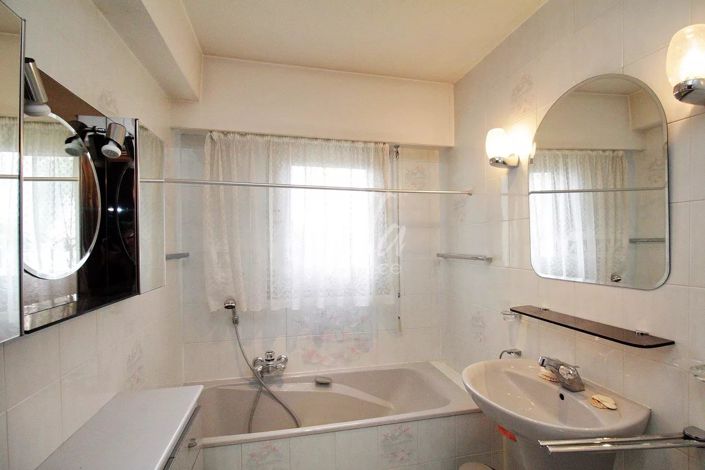 Image No.15-2 Bed Property for sale