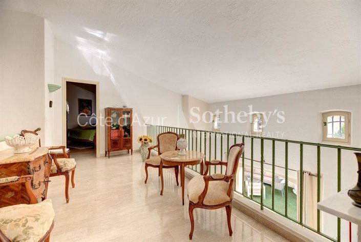 Image No.10-Propriété de 4 chambres à vendre à Cannes
