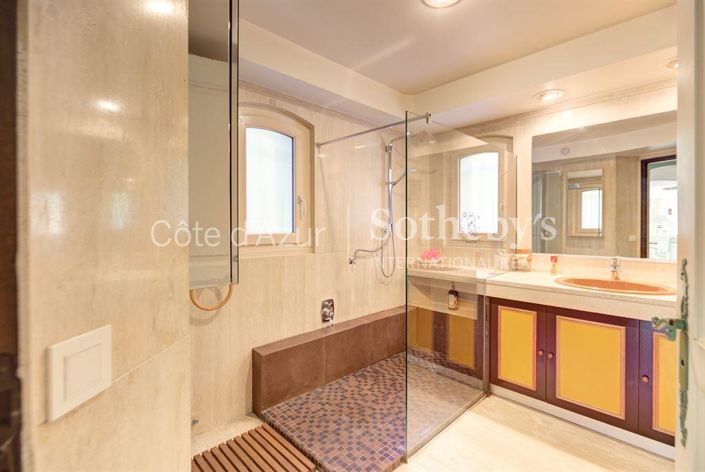 Image No.16-Propriété de 4 chambres à vendre à Cannes