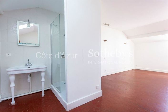 Image No.12-Propriété de 6 chambres à vendre à Cannes