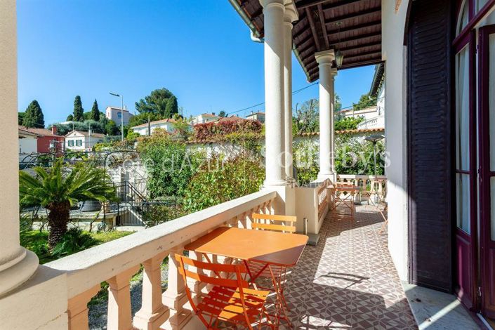 Image No.2-Propriété de 6 chambres à vendre à Cannes