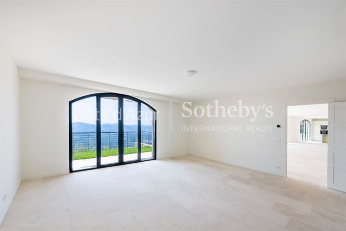 Image No.12-4 Bed House for sale