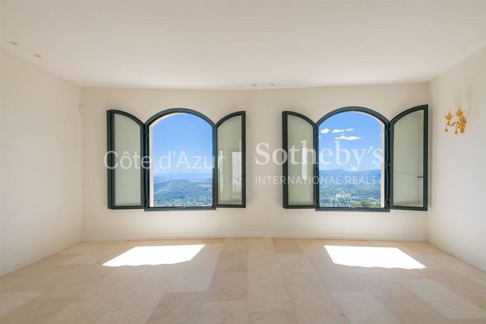 Image No.14-4 Bed House for sale