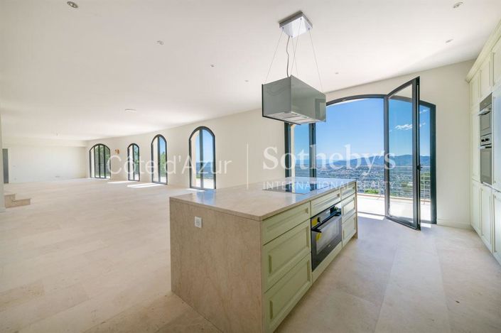 Image No.9-4 Bed House for sale