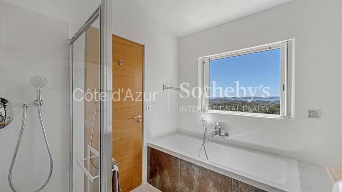 Image No.9-Propriété de 4 chambres à vendre à Sainte-Maxime