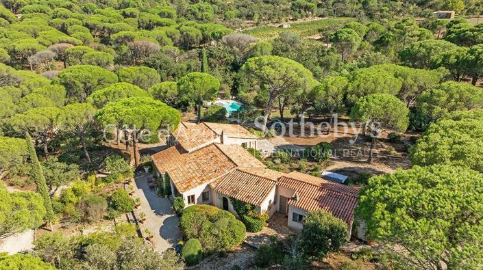 Image No.1-4 Bed Property for sale