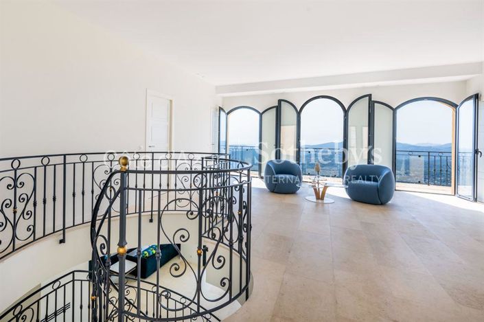 Image No.12-5 Bed House for sale