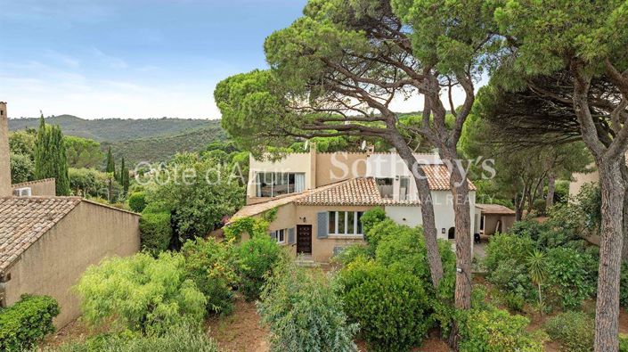 Image No.3-4 Bed House for sale