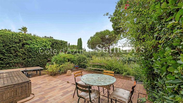 Image No.4-4 Bed House for sale