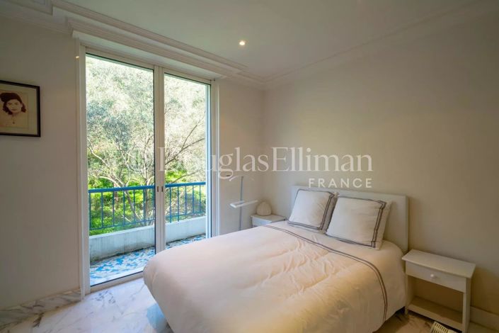 Image No.9-3 Bed Apartment for sale