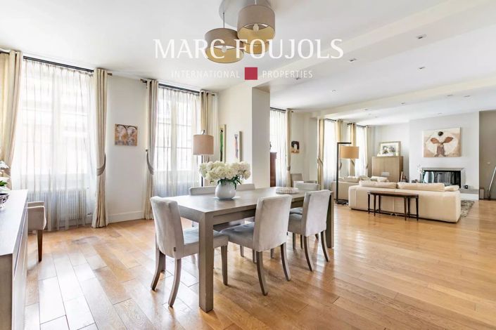 Image No.4-8 Bed House for sale