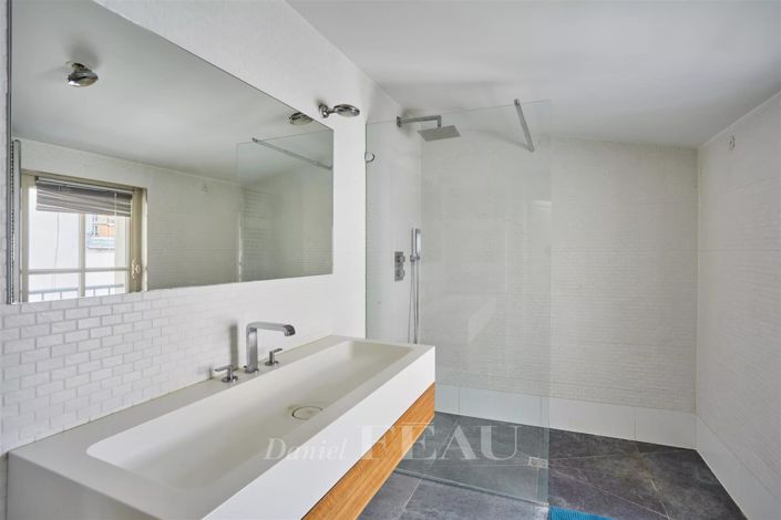 Image No.32-6 Bed House for sale