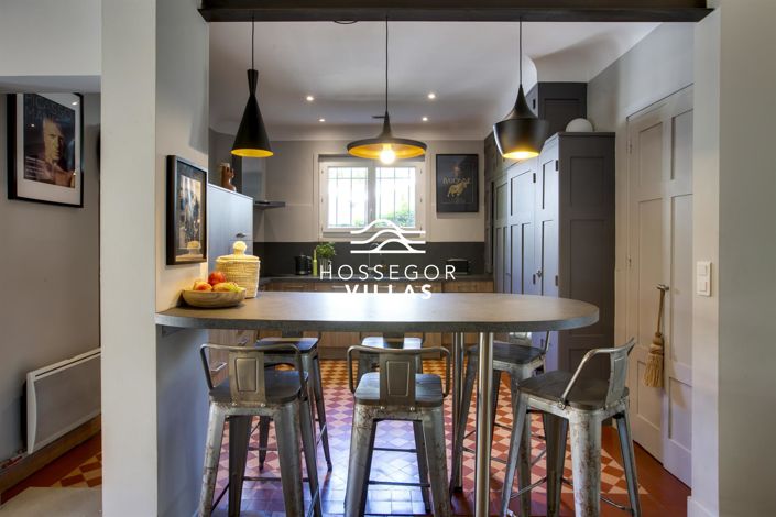 Image No.5-4 Bed House for sale