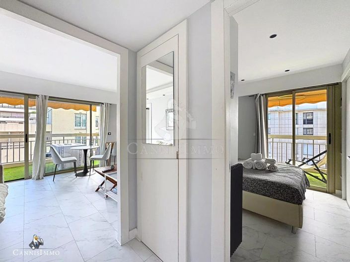 Image No.4-Appartement de 2 chambres à vendre à Cannes