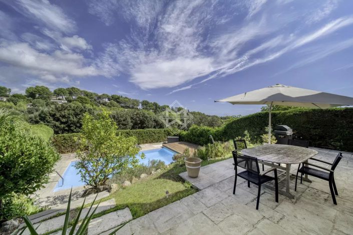 Image No.5-5 Bed House for sale