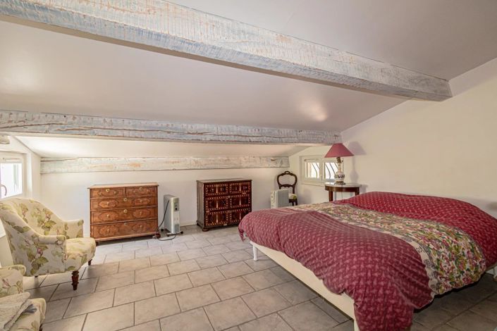 Image No.21-7 Bed House for sale