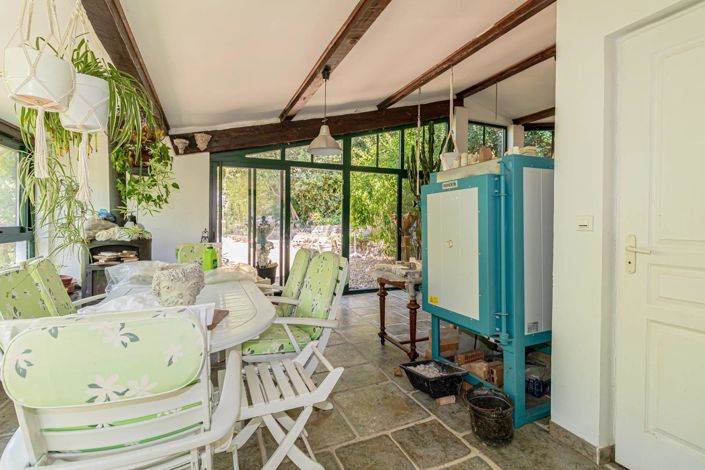 Image No.24-7 Bed House for sale