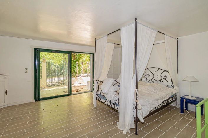 Image No.28-7 Bed House for sale