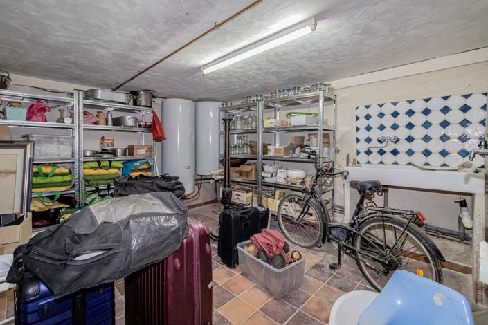 Image No.30-7 Bed House for sale